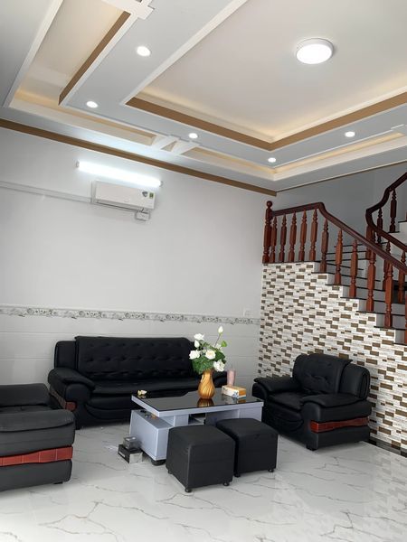 Cho thuê nhà nguyên căn Cổng sau khu Hoàng gia, đối diện bên hông Ủy ban phường 5, TP Cà Mau