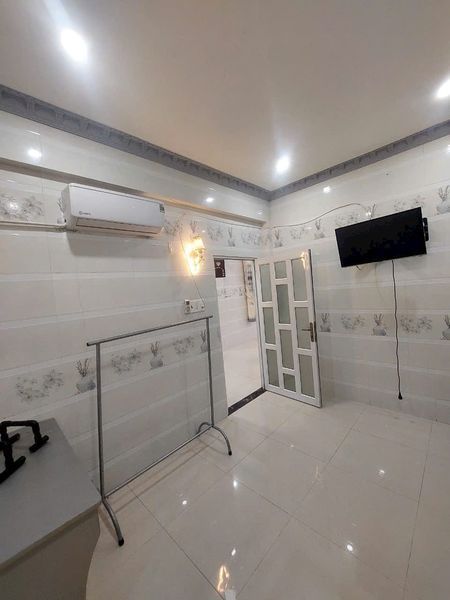 Cho thuê nhà nguyên căn mặt tiền đường Nguyễn Ngọc Nhựt Phường 5