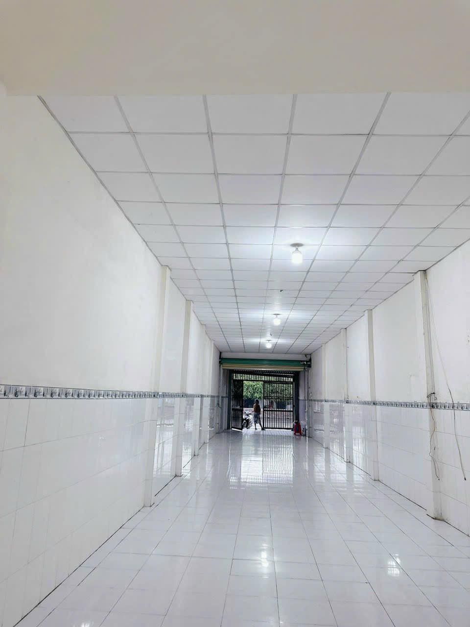 Cho thuê nhà nguyên căn vừa ở vừa kinh doanh tuyệt vời phường 5, tp Tân An, Long An