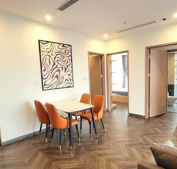 cho thuê căn GÓC siêu thoáng, view hồ, 2 ngủ, 2WC, đủ đồ, Vinhomes Skypark Giá rẻ nhất hệ mặt trời: