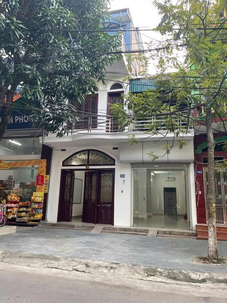 CHO THUÊ NHÀ Mặt đường Trần Phú Ninh Bình đối diện quán cháo bà Bảo