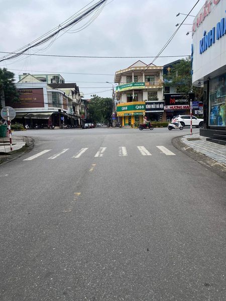 Cho thuê nhà mặt tiền Trung tâm TP Đông Hà Nhà hai tầng Làm vp hoặc kinh doanh