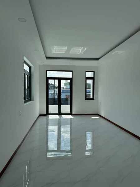 Cho thuê nhà nguyên căn mới - mặt tiền Trần Hưng Đạo giá 15 triệu/tháng