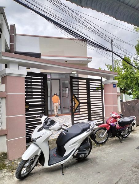 Bán căn nhà mới 100% trung tâm TP sóc Trăng hẻm 73 phú lợi lộ thông thoáng