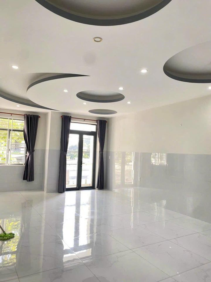 Cho thuê nhà mặt tiền kinh doanh gần phở Phú Vương Bà Rịa