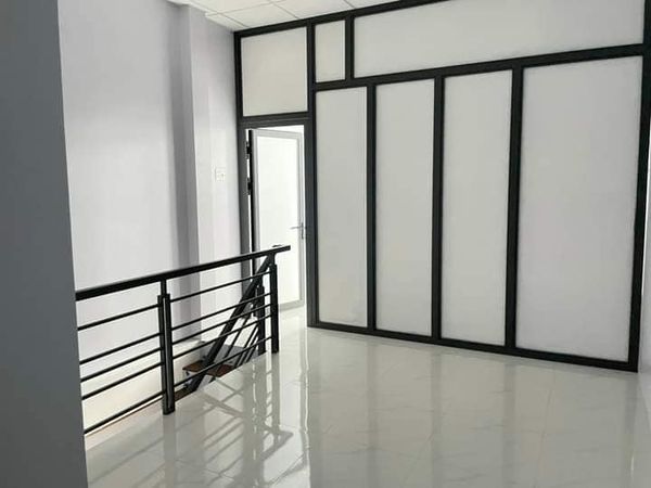 Cần cho thuê căn nhà 1 trệt 1 lầu,kdc hoàng phát, đối diện trường cao đẳng kinh tế, Bạc Liêu