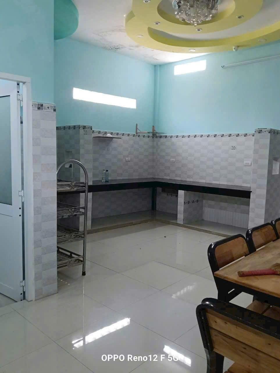 CHO THUÊ NHÀ GỐC 2 MẶT TIỀN HẺM PHƯỜNG PHÚ TÂN.