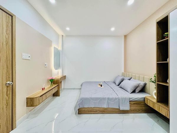 LÊN SÓNG NHÀ PHỐ ĐƯỜNG DƯƠNG QUẢNG HÀM - PHƯỜNG 6 - GÒ VẤP