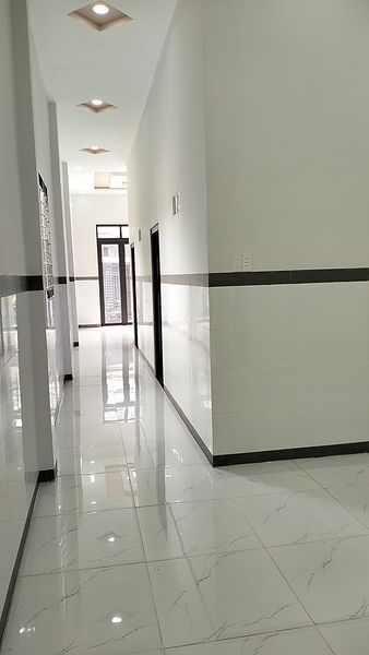 Bán căn nhà mới 100% trung tâm TP sóc Trăng hẻm 73 phú lợi lộ thông thoáng