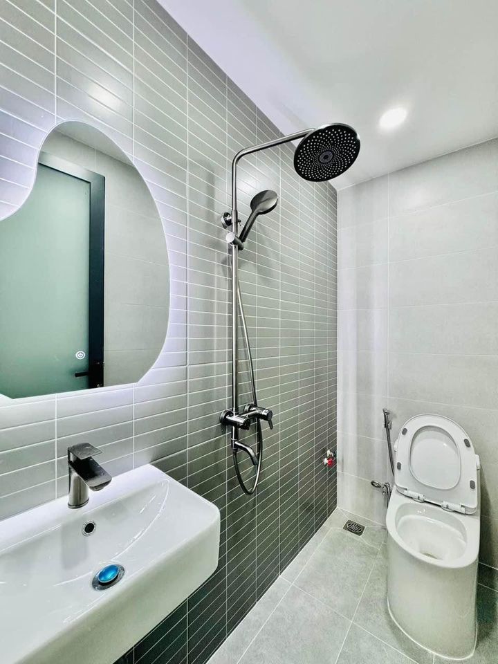 LÊN SÓNG NHÀ PHỐ ĐƯỜNG DƯƠNG QUẢNG HÀM - PHƯỜNG 6 - GÒ VẤP