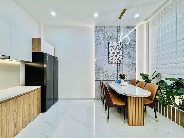 LÊN SÓNG NHÀ PHỐ ĐƯỜNG DƯƠNG QUẢNG HÀM - PHƯỜNG 6 - GÒ VẤP