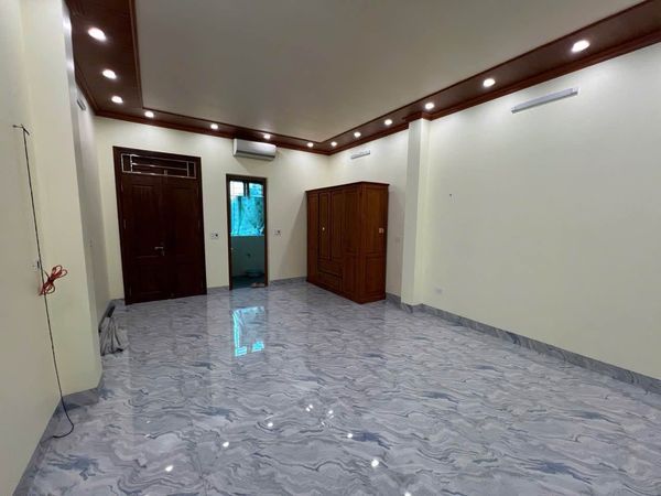 Mời thuê nhà 5 phòng ngủ khép kín - full nội thất mới - có thang máy tại Võ Cường Bắc Ninh