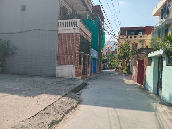 ÔNG chú cạnh nhà có phòng 16 m2 cho thuê cạnh Cầu Nê Thái Bình