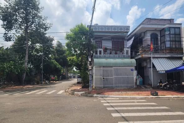 Nhà 1 trệt 1 lầu LÔ GÓC 2 mặt tiền đường PHAN BỘI CHÂU HÀ HUY GIÁP Khu TĐC Gò Cát 6 Long Tâm