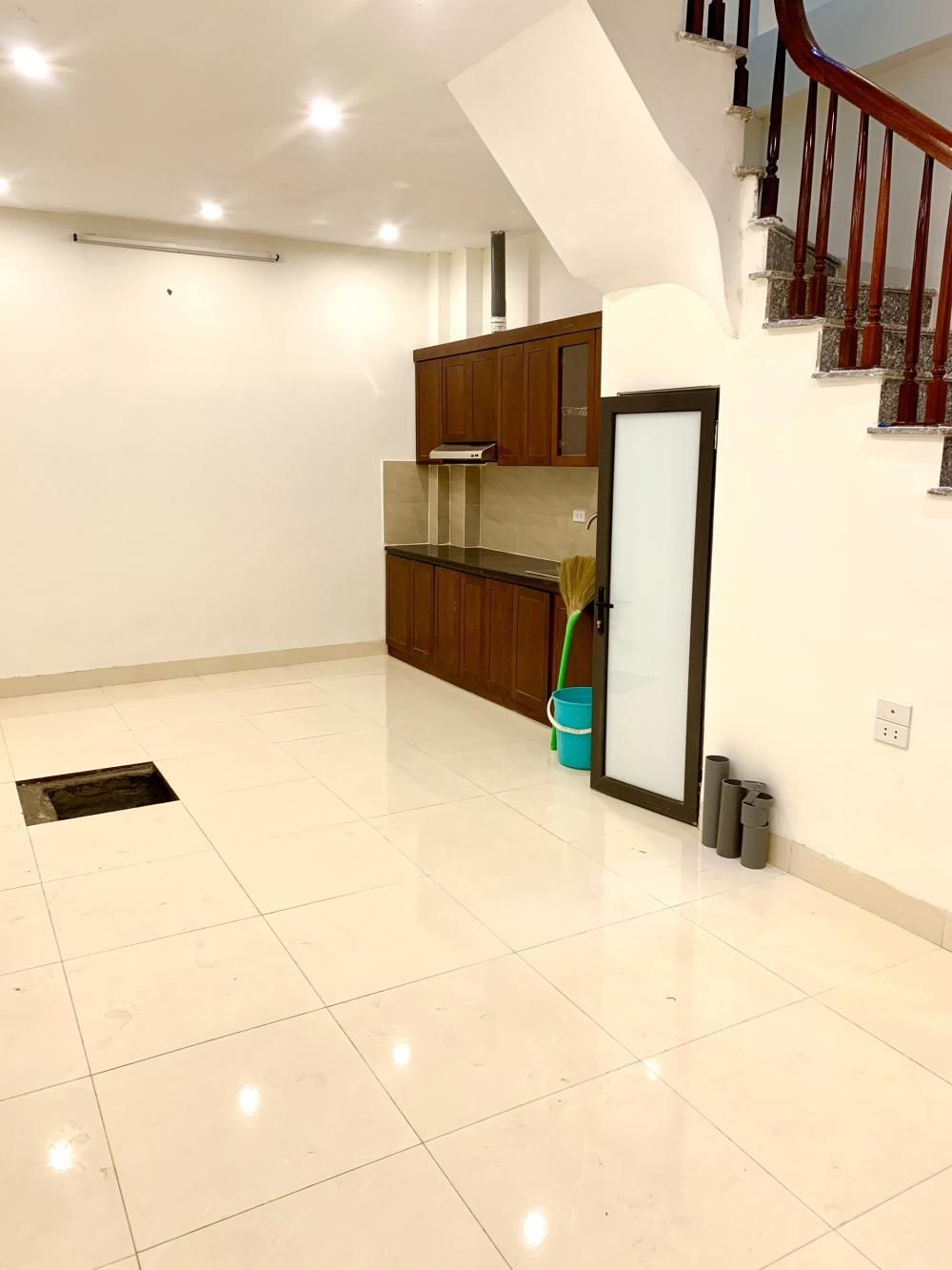 BÁN NHÀ 3 TẦNG CẠNH AONE MALL CÁCH BIG C THĂNG LONG HƠN 7KM