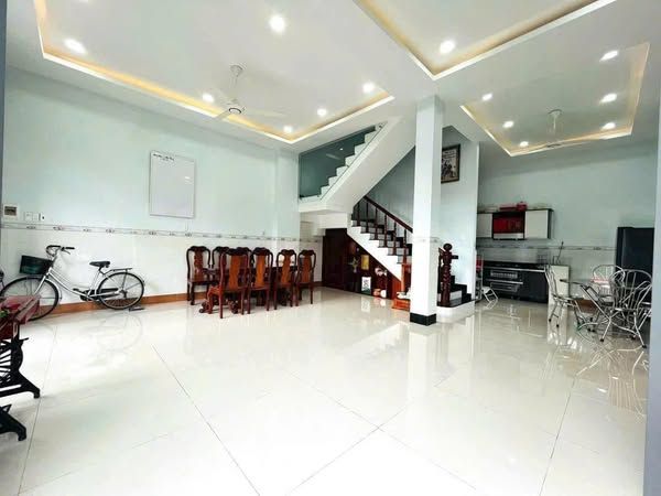CHO THUÊ NHÀ TRỆT LẦU SÂN THƯỢNG GÓC 2 MẶT TIỀN KDC HƯNG PHÚ - CÁI RĂNG - CẦN THƠ