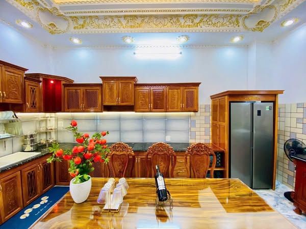 CHO THUÊ NHÀ TRỆT 2 LẦU MỚI FULL NỘI THẤT KDC CỬU LONG - GẦN CHỢ BÀ BỘ - CẦN THƠ