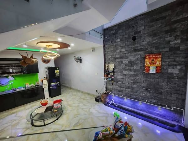 Nhà chính chủ ở Hoà An Cẩm Lệ chưa qua đầu tư, nhà xây tâm huyết chắc chắn, thiết kế đẹp.