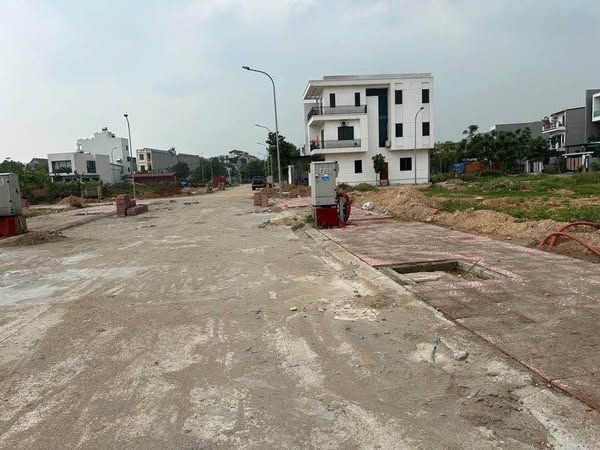 Bán đất đường Ngô Kính Thần - Hội Hợp - Vĩnh Yên Giá 2 tỷ 4xx Liên hệ: 0325248999