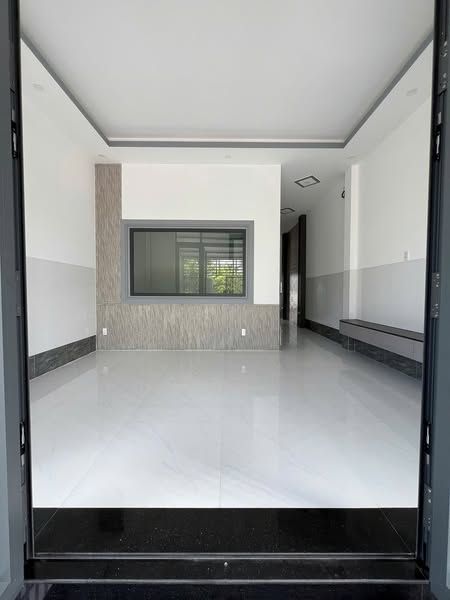 Bán nhà 1 trệt 1 lầu mới hoàn thiện đường 3/2 kdc Hoàng Phát phường 1 tp Bạc Liêu