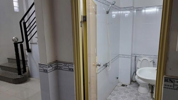 CHO THUÊ NHÀ MẶT TIỀN ĐƯỜNG UNG VĂN KHIÊM, NGAY TTTM CÁI KHẾ, NINH KIỀU, CẦN THƠ