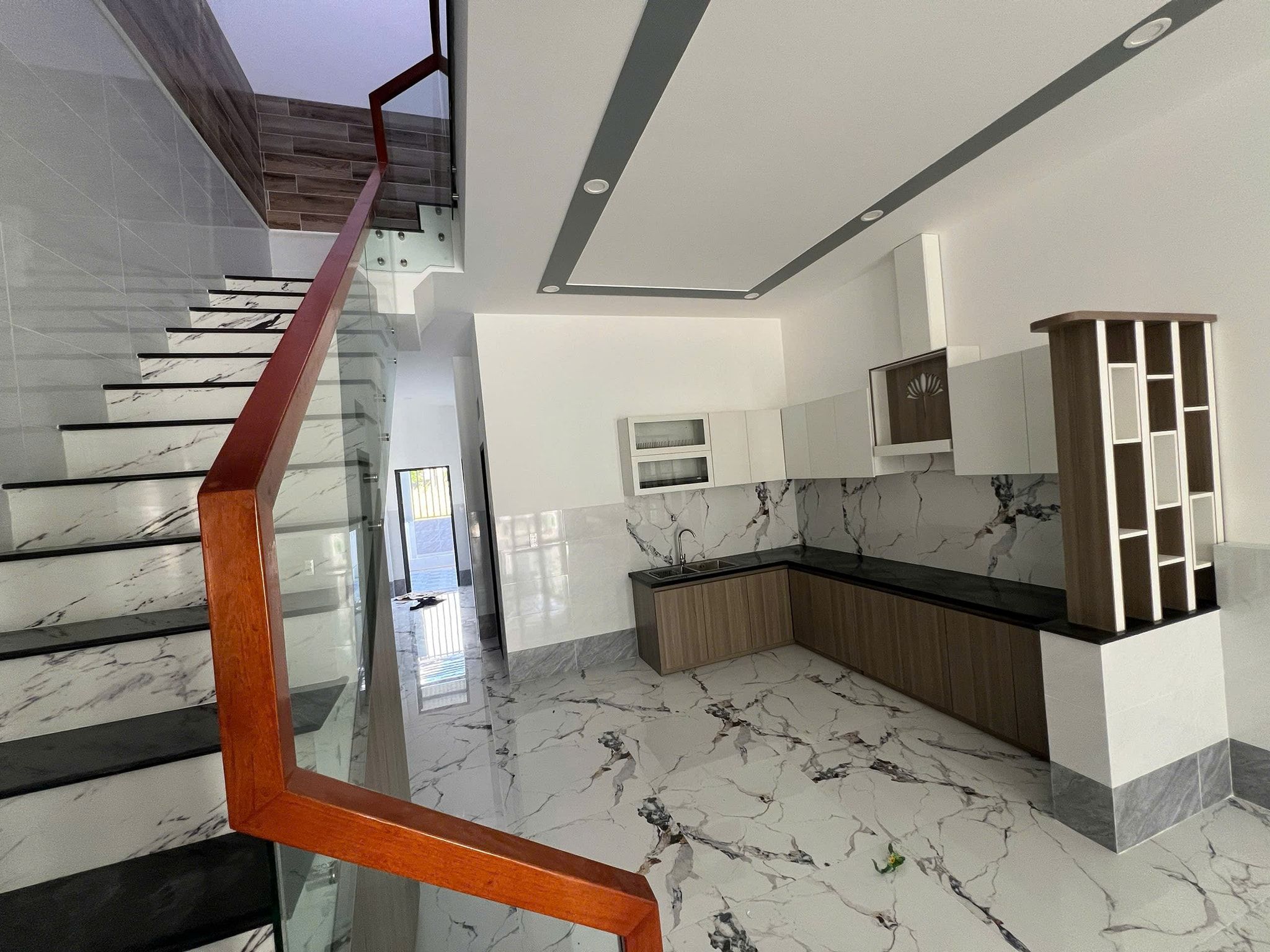 Bán nhà 1 trệt 1 lầu đang hoàn thiện Đường Nguyễn Tiệm KDC Hoàng Phát phường 1 tp Bạc Liêu