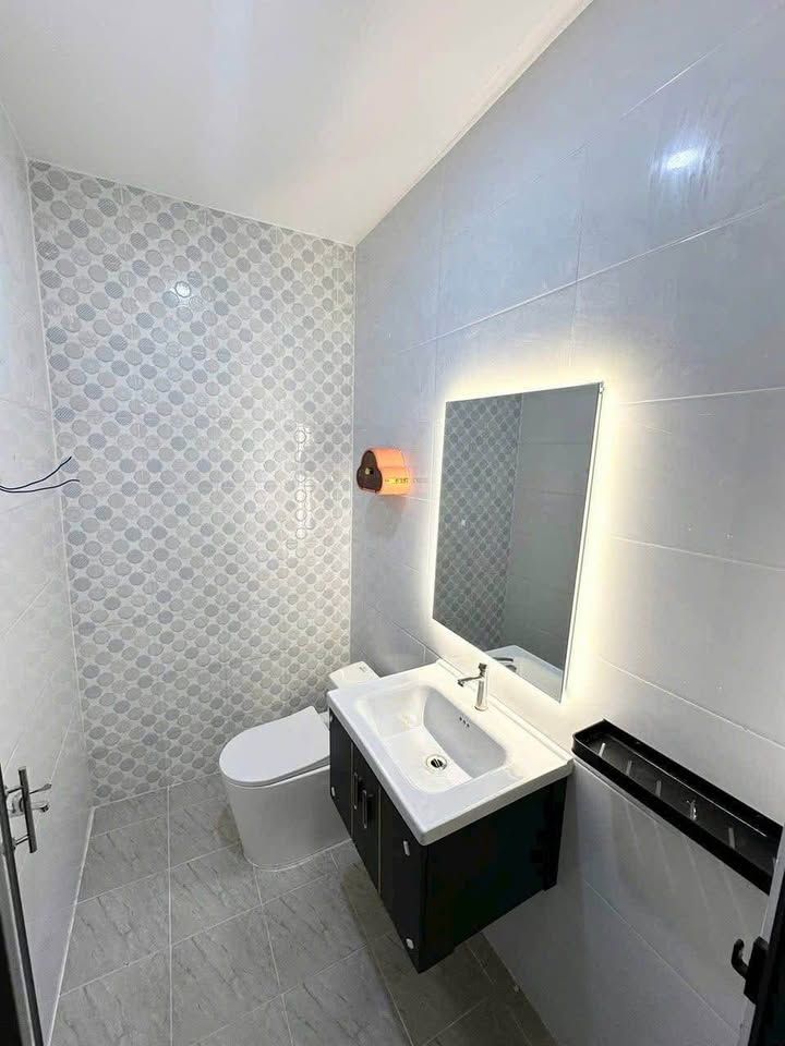 Bán nhà mặt tiền đường Lê Quang Định, Phường Vĩnh Quang, Rạch Giá, Kiên Giang