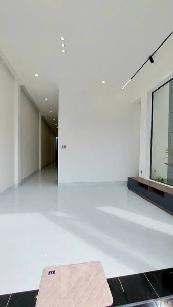 Bán Nhà Mới Kiến Trúc Hiện Đại đc:Trường Giang Trường Tây Hòa Thành Tây Ninh & NHÀ HƯỚNG ĐÔNG NAM