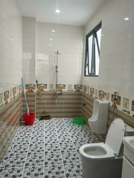 CHO THUÊ CĂN NHÀ MỚI ĐẸP MẶT TIỀN KINH DOANH TP BUÔN MA THUỘT