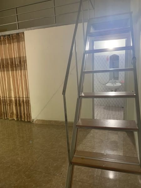 Em cho thuê phòng rộng 33m+12m gác xếpv126/53 Hoàng Quốc Việt, p.Đông Hải, tp.Thanh Hoá