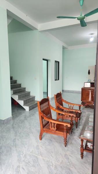 Cho thuê Nhà nguyên căn rộng, thoáng đầu ngõ 75 Đường Kim Bình, Tràng Đà, Tuyên Quang