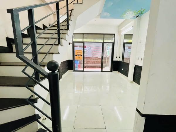 Cho thuê nhà 4 tầng x 40m2 tại TT5- KĐT Tây Nam Linh Đàm( phố Bùi Quốc Khái- Hoàng Liệt)