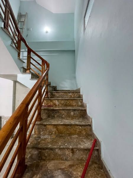 Mình còn 1 phòng trong nhà nguyên căn 3 tầng sạch sẽ gần bệnh viện Hợp Lực, Tây Bắc Ga Thanh Hoá