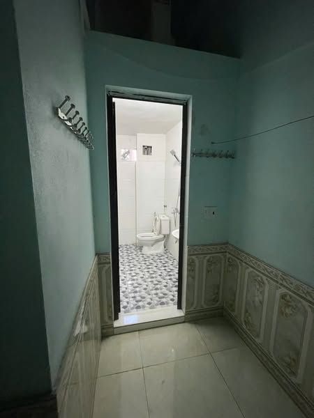 Mình còn 1 phòng trong nhà nguyên căn 3 tầng sạch sẽ gần bệnh viện Hợp Lực, Tây Bắc Ga Thanh Hoá