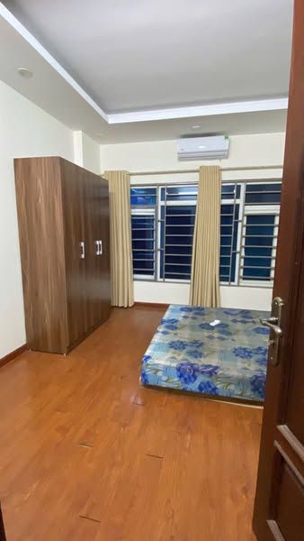 Cho thuê nhà ngõ 145 Ngũ Nhạc, phường Thanh Trì, Hoàng Mai - 10tr