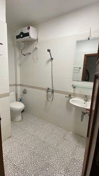 Cho thuê nhà ngõ 145 Ngũ Nhạc, phường Thanh Trì, Hoàng Mai - 10tr