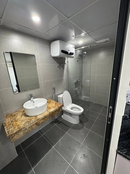 Cho thuê căn hộ trung tâm thành phố Việt Trì, gần Mường Thanh, Sen Vàng, đường giao thông 36m