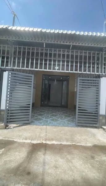 Cho thuê nhà mới 100% hẻm Phú Lợi, p2, ST. Thiết kế : 1 sân trước rộng rãi,1p khách, 2p ngủ, bếp