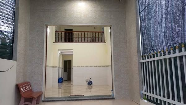 Cho thuê nhà nguyên căn, mặt tiền đường Tạ Uyên, số nhà 293 - Tạ Uyên -Khóm 4 - Phường 9- TP Cà Mau