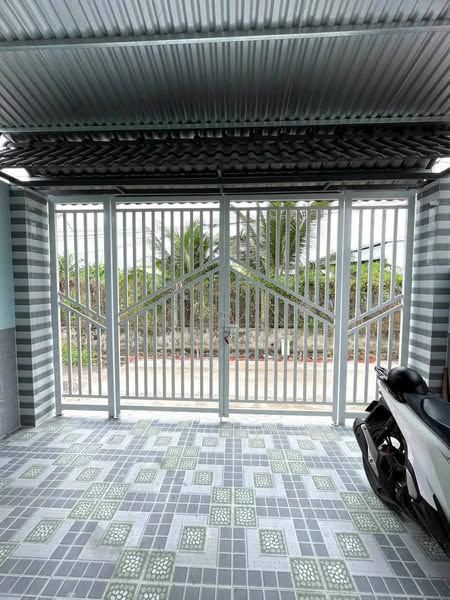 Nhà trệt lầu xây mới 100% đầu hẻm oto đường Lưu Khánh Đức.TP SÓC TRĂNG