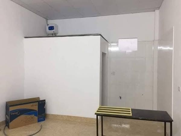 Nhà mình còn phòng trọ cho thuê phòng rộng 30 m2. công trình khép kín Bích Đào Ninh Bình