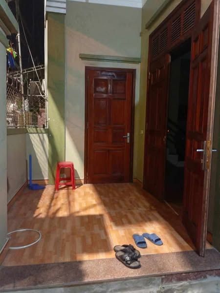 Cho thuê nhà ở phường hà huy tập. Nhà hai mặt tiền, thích hợp vừa để ở vừa kinh doanh