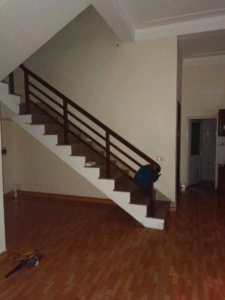 Cho thuê nhà ở phường hà huy tập. Nhà hai mặt tiền, thích hợp vừa để ở vừa kinh doanh