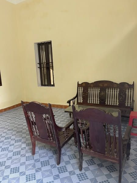 Cho thuê nhà 2 tầng sạch sẽ thoáng mát 50m ra đường 10, đối diện sư đoàn 350 Ninh Bình