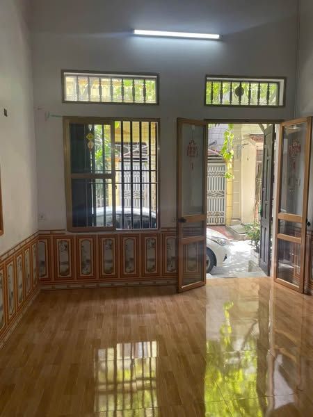 Gđ cần Bán nhà 3 tầng gần viện 5, phúc thành. Ngõ đường Trương Hán Siêu Ninh Bình