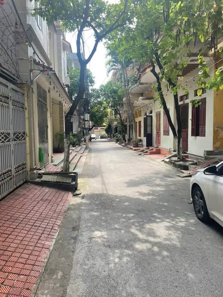 Gđ cần Bán nhà 3 tầng gần viện 5, phúc thành. Ngõ đường Trương Hán Siêu Ninh Bình