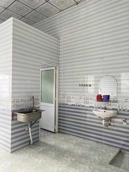 CHO THUÊ NHÀ MỚI XÂY CẤP 4 MỸ HOÀ CẶP RẠCH ÔNG MẠNH LONG XUYÊN AN GIANG
