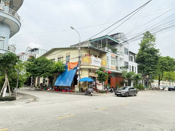 CẦN BÁN NHÀ 2 MẶT TIỀN GẦN TRƯỜNG TIỂU HỌC BẮC CƯỜNG LÀO CAI