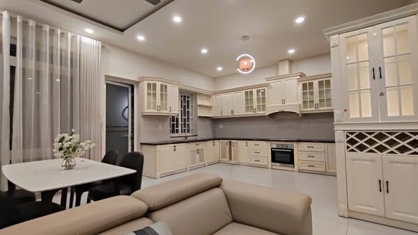 Cho thuê biệt thự song lập Đường Liên Phường Phước Long B, TP. Thủ Đức