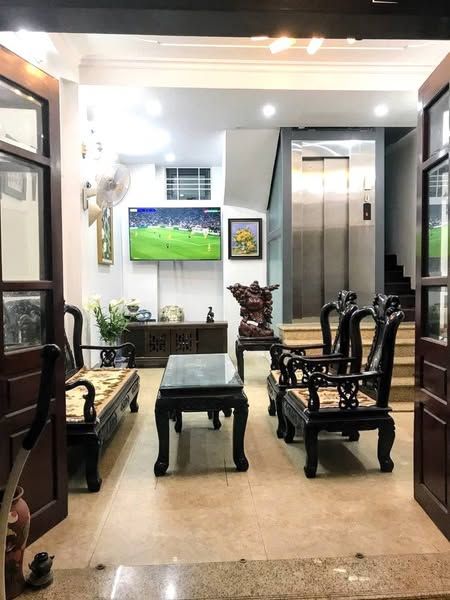 HẠ GẦN TỶ. NHÀ CẦU GIẤY - 6 TẦNG THANG MÁY - THOÁNG TRƯỚC, SAU - SỔ HOA HẬU.